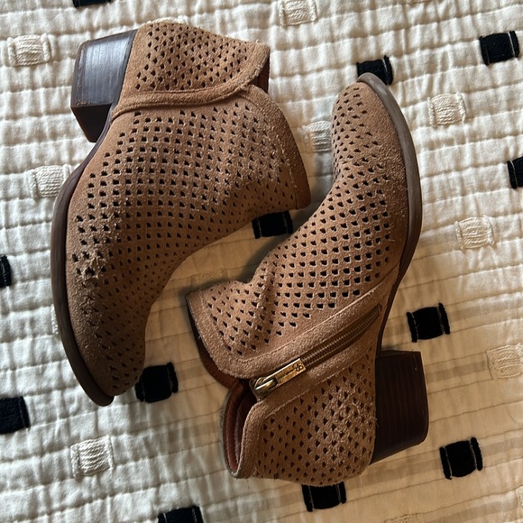 Jessica Simpson Booties - Picture 5 of 5